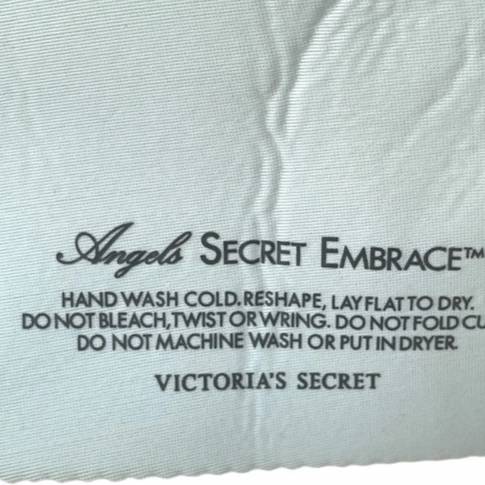 Victoria’s Secret Angels Secret Embrace Bra, 36DD - Picture 6 of 8